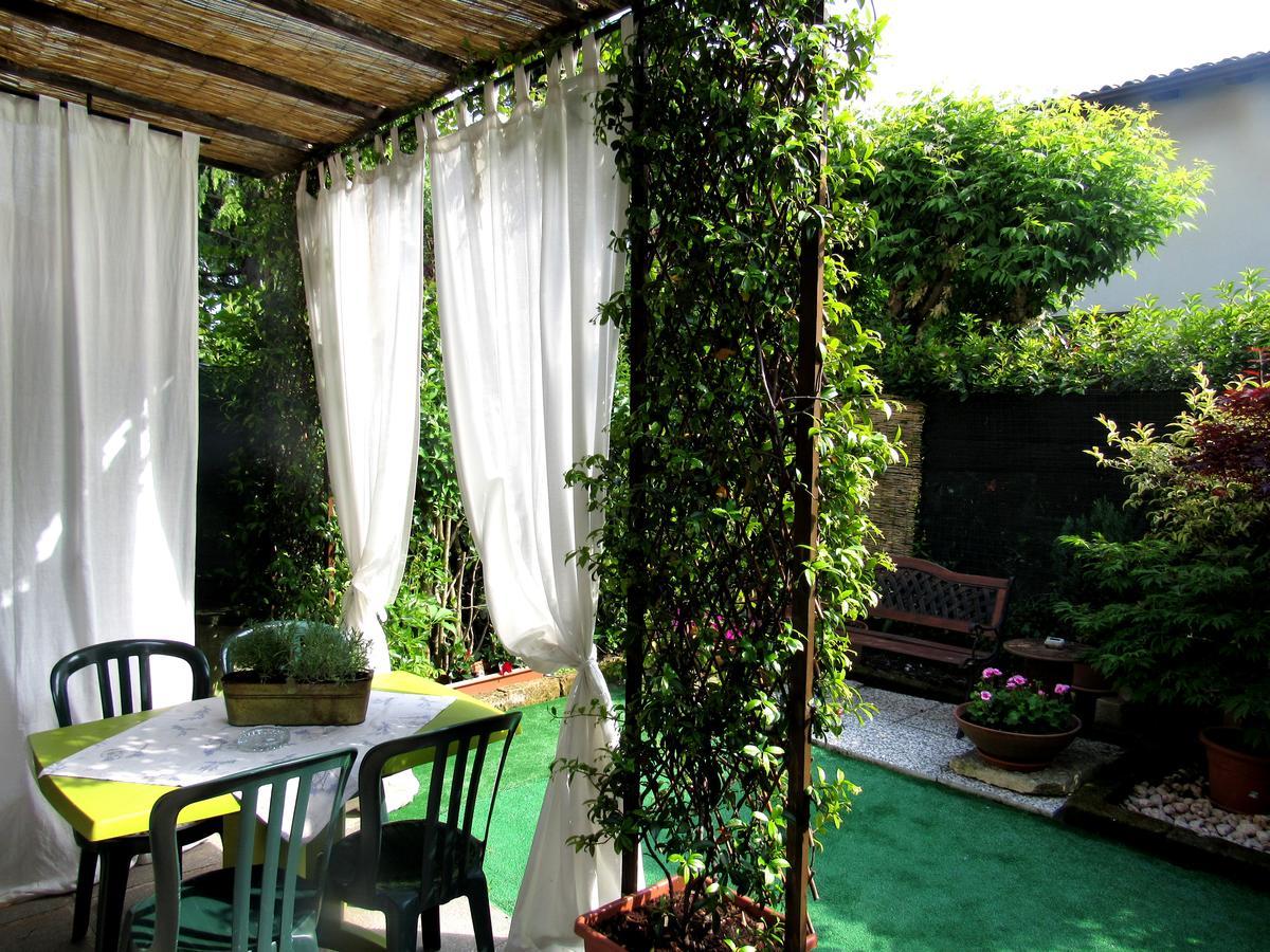 Апартаменти Garden Sweet House Desenzano Дезенцано-дель-Гарда Екстер'єр фото